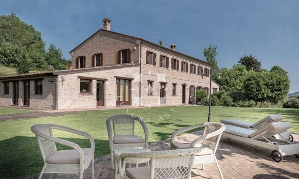 appartamento in vendita a Pesaro in zona Centro Città