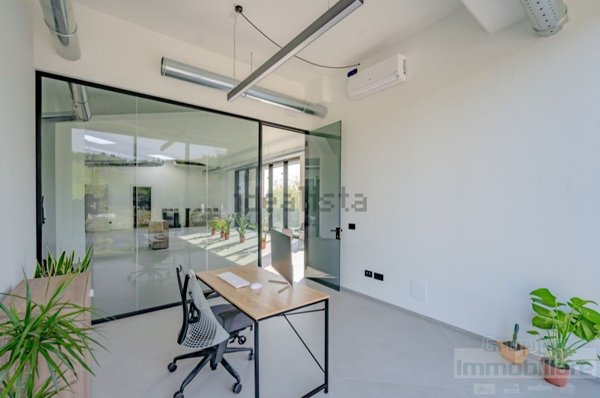 ufficio in vendita a Pesaro