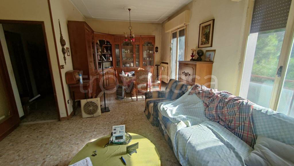 casa indipendente in vendita a Pesaro