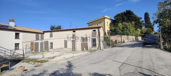 appartamento in vendita a Pesaro in zona Santa Marina