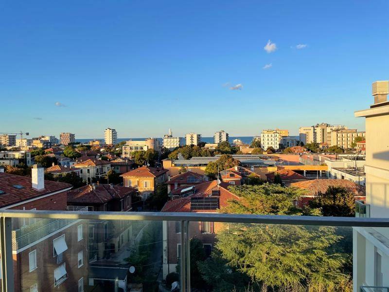 appartamento in vendita a Pesaro in zona Centro Città