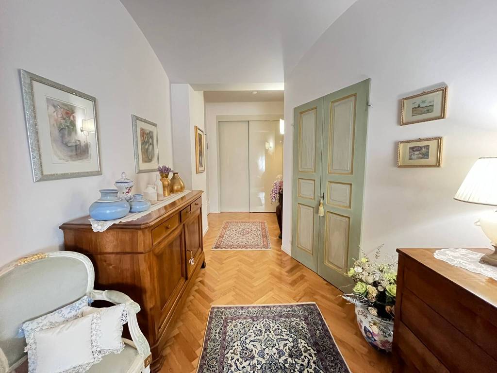 appartamento in vendita a Pesaro in zona Centro Città