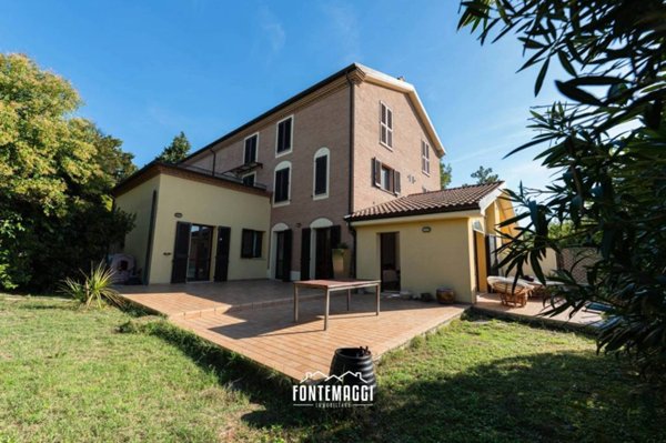 appartamento in vendita a Pesaro in zona Santa Maria dell'Arzilla