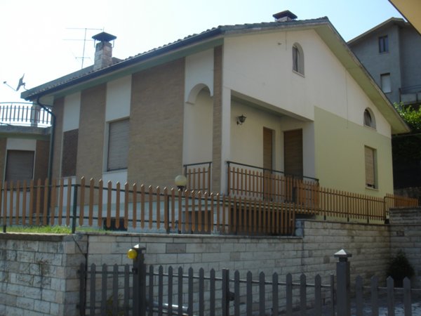 appartamento in vendita a Petriano in zona Gallo