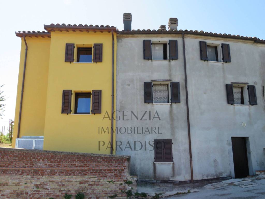 casa indipendente in vendita a Petriano