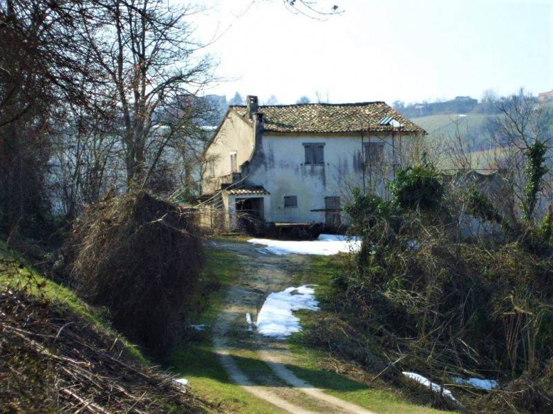 terreno agricolo in vendita a Petriano in zona Gallo