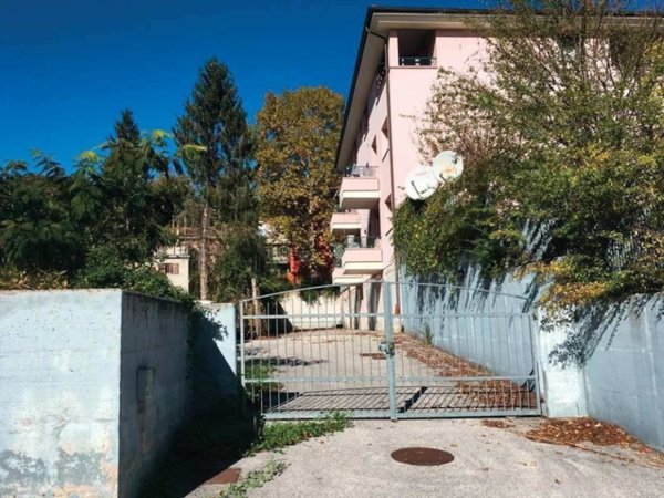terreno edificabile in vendita a Petriano in zona Gallo