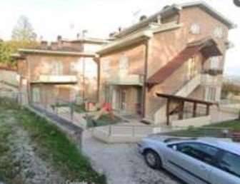 appartamento in vendita a Petriano in zona Gallo