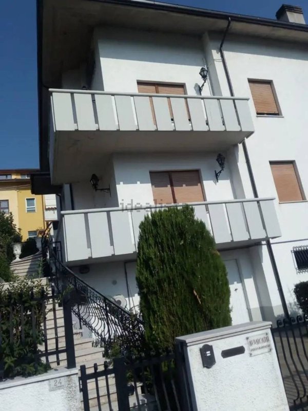 casa indipendente in vendita a Petriano in zona Gallo