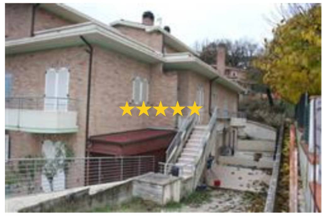 appartamento in vendita a Petriano in zona Gallo