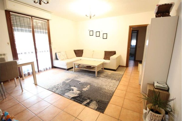 pentavano in vendita a Petriano in zona Gallo