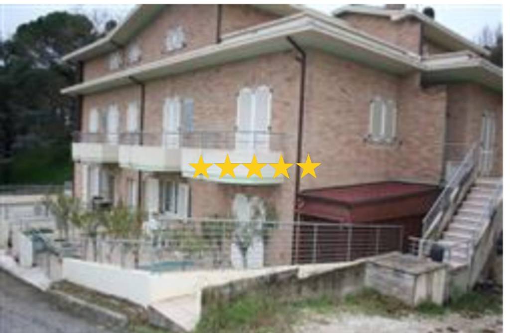 appartamento in vendita a Petriano in zona Gallo