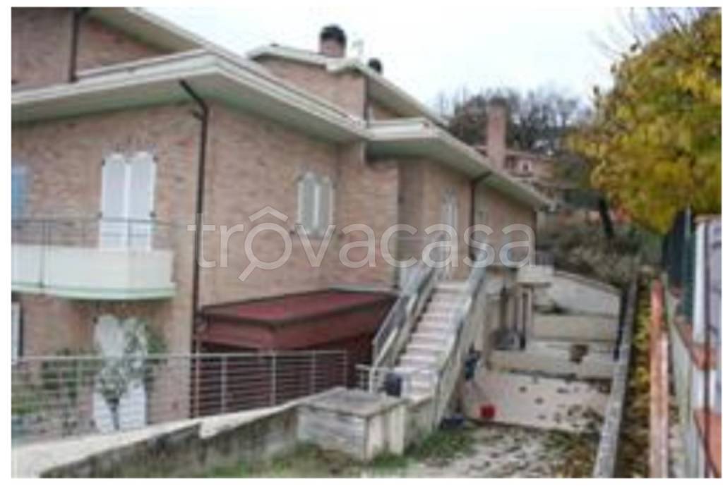 appartamento in vendita a Petriano in zona Gallo