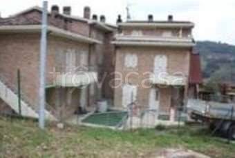 appartamento in vendita a Petriano in zona Gallo