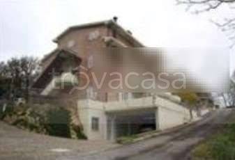 appartamento in vendita a Petriano in zona Gallo