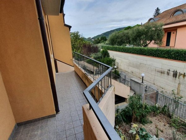 appartamento in vendita a Petriano in zona Gallo