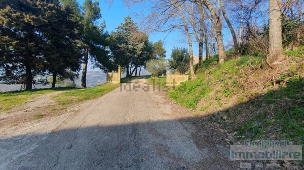 casa indipendente in vendita a Petriano