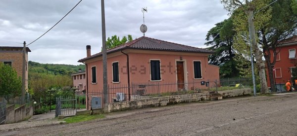 casa indipendente in vendita a Petriano in zona Gallo