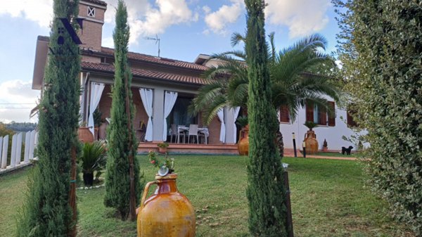 casa indipendente in vendita a Petriano in zona Gallo