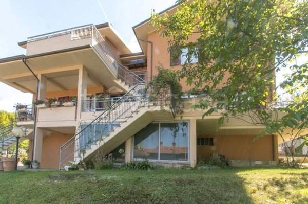casa indipendente in vendita a Piandimeleto