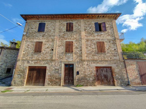 appartamento in vendita a Piandimeleto in zona Cavoleto