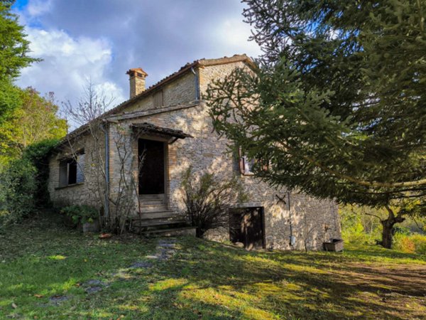 casa indipendente in vendita a Piandimeleto