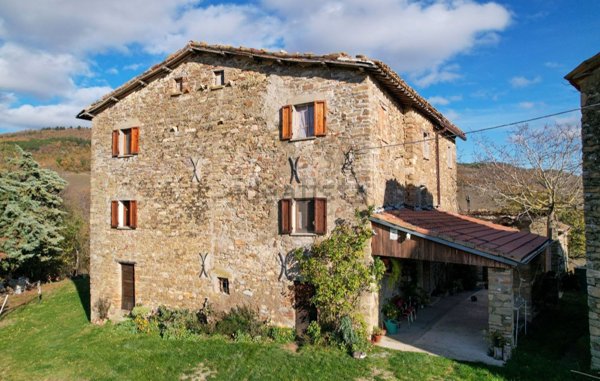 casa indipendente in vendita a Piandimeleto