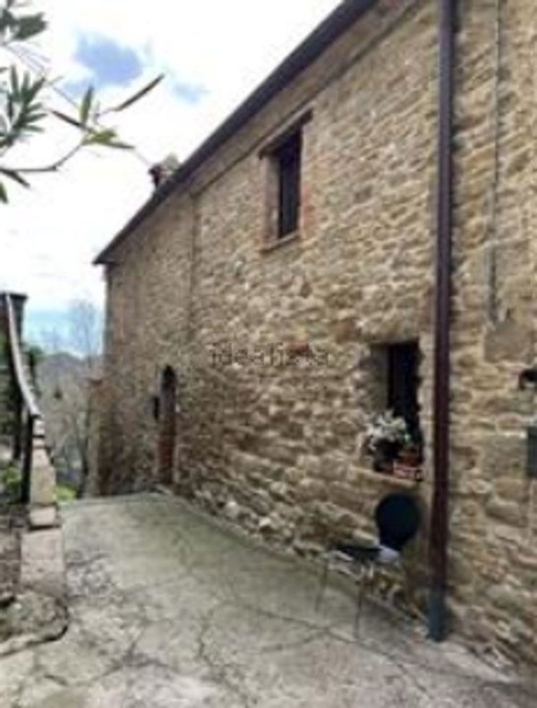 appartamento in vendita a Piandimeleto in zona Monastero