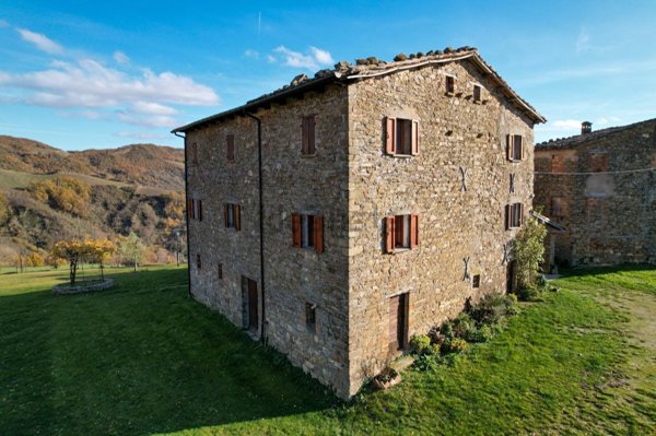 casa indipendente in vendita a Piandimeleto in zona Monastero