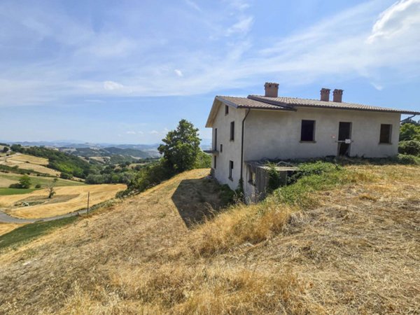 casa indipendente in vendita a Piandimeleto in zona San Sisto