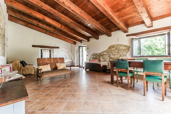 casa indipendente in vendita a Pietrarubbia
