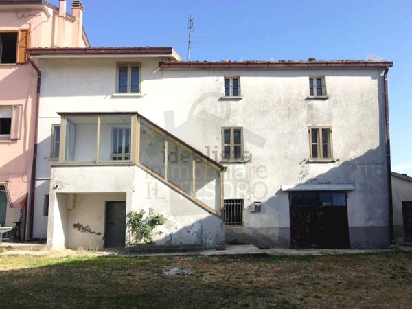 casa indipendente in vendita a Pietrarubbia in zona Ponte Cappuccini