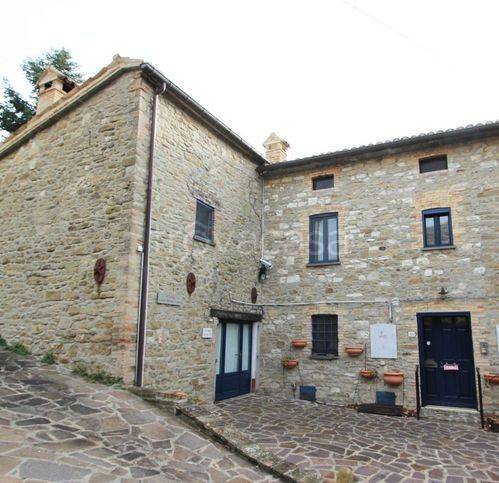 casa indipendente in vendita a Pietrarubbia