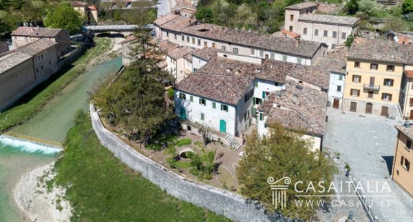 villa in vendita a Piobbico in zona Piano