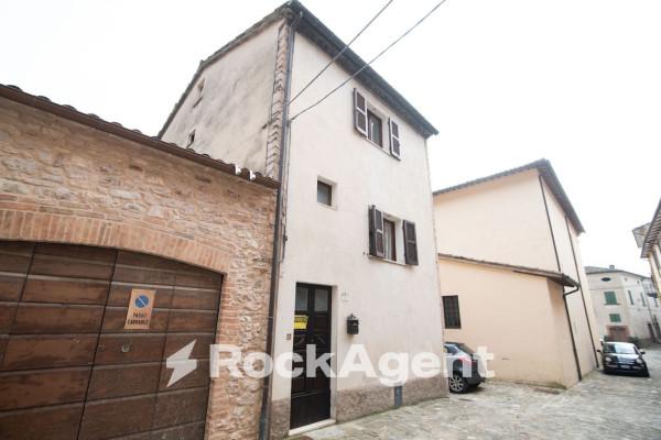 casa indipendente in vendita a Piobbico in zona Piano