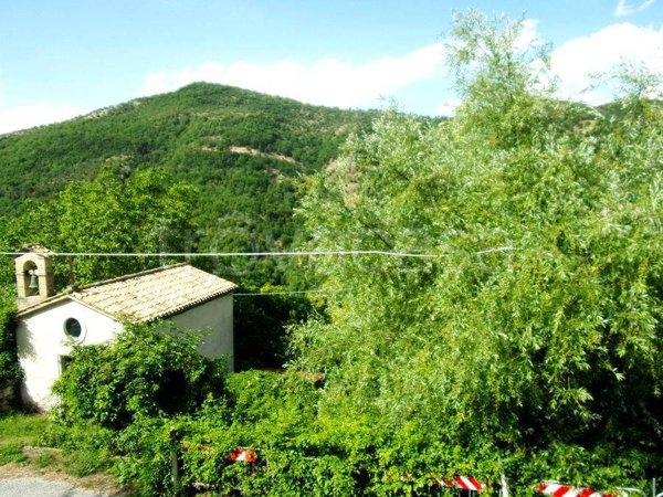 casa indipendente in vendita a Piobbico