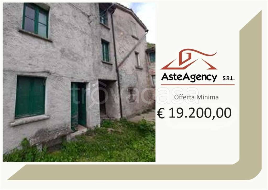 appartamento in vendita a Piobbico in zona Piano