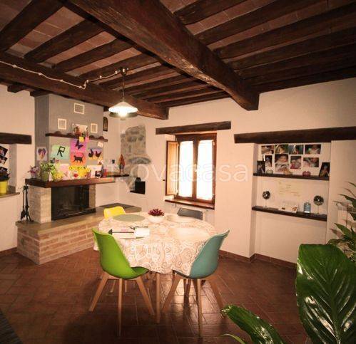appartamento in vendita a Piobbico in zona Piano