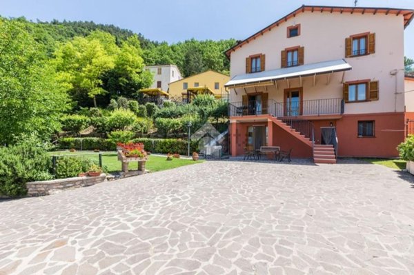 casa indipendente in vendita a Piobbico