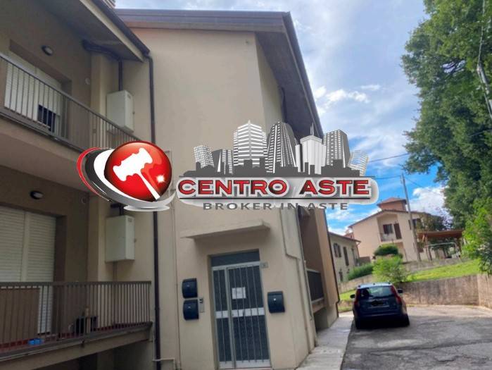 appartamento in vendita a Piobbico in zona Piano