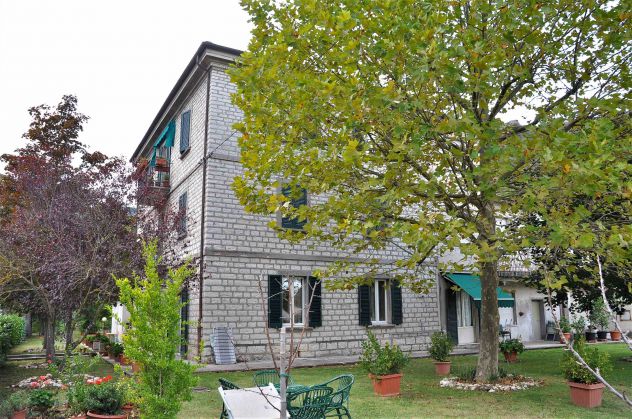 casa indipendente in vendita a Piobbico