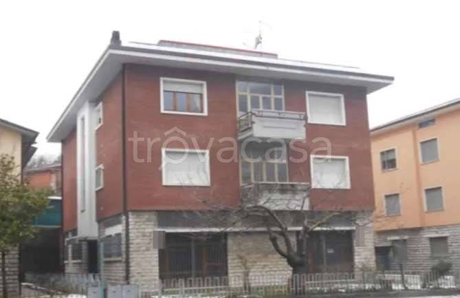appartamento in vendita a Piobbico in zona Piano