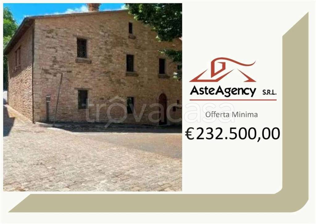 casa indipendente in vendita a Piobbico in zona Piano