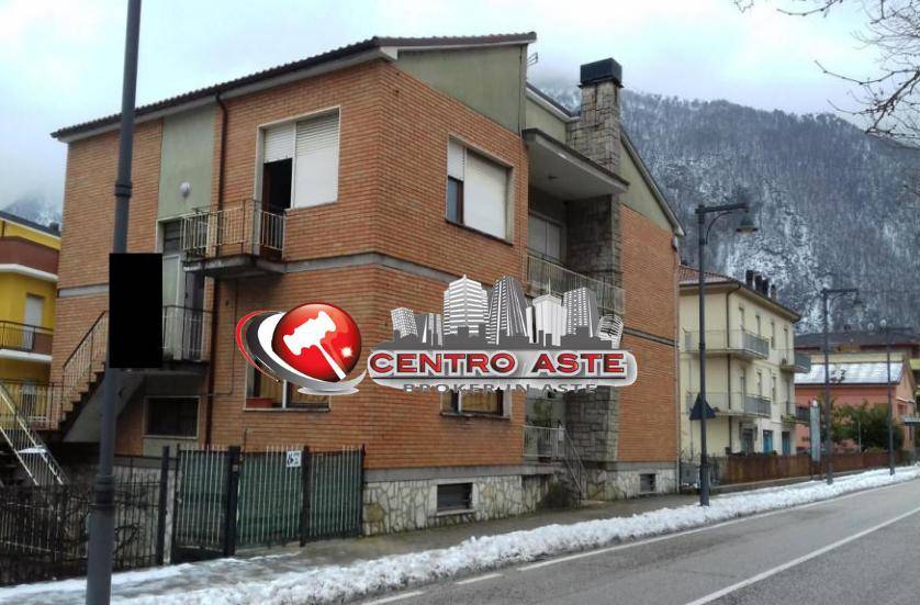 appartamento in vendita a Piobbico in zona Piano
