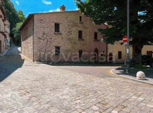 casa indipendente in vendita a Piobbico in zona Piano