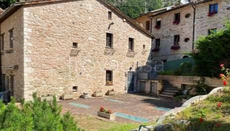 appartamento in vendita a Piobbico in zona Piano