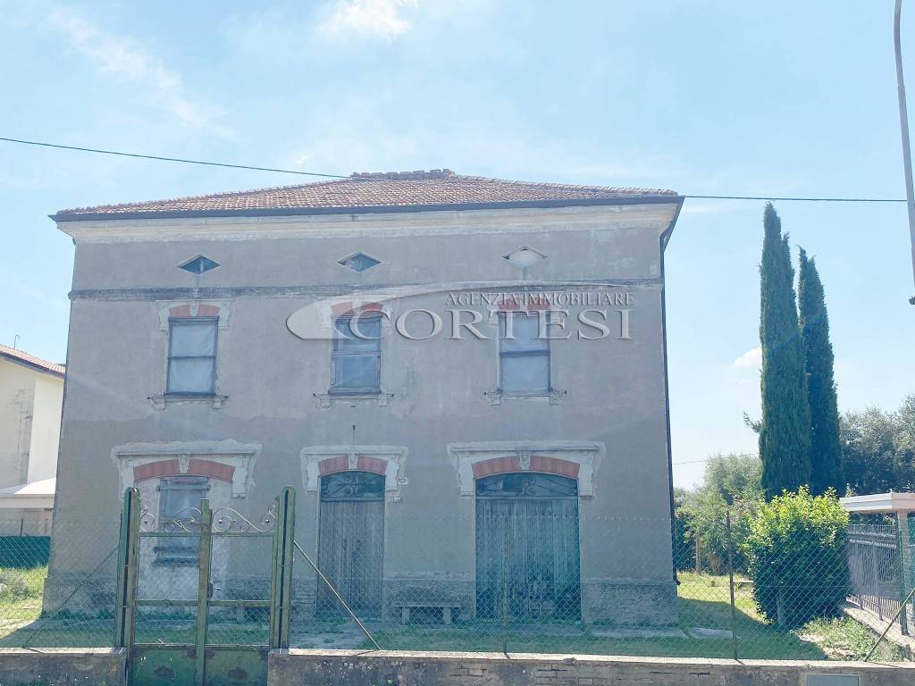 casa indipendente in vendita a San Costanzo