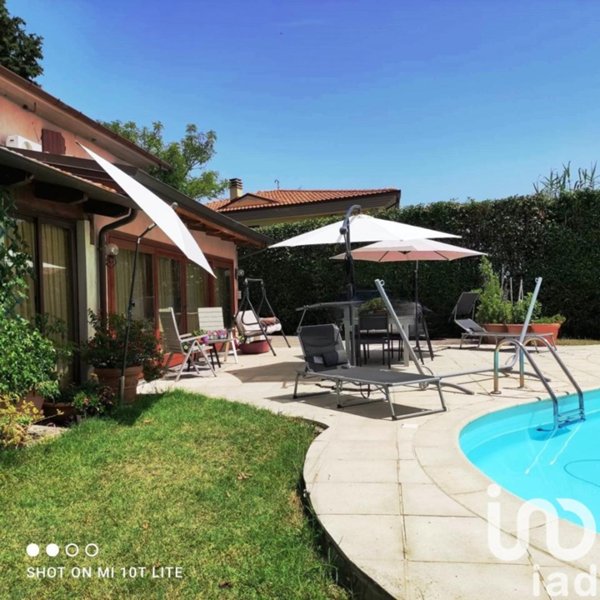 casa indipendente in vendita a San Costanzo