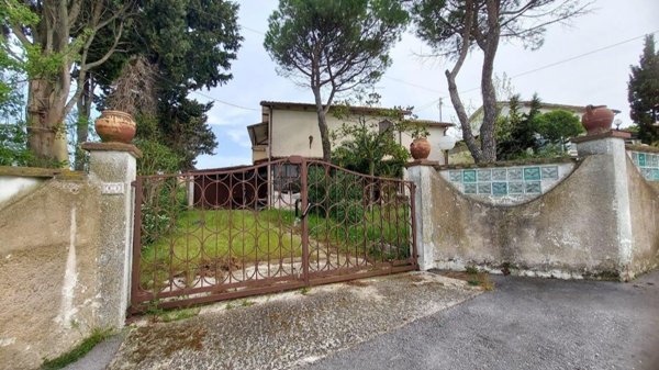 casa indipendente in vendita a San Costanzo