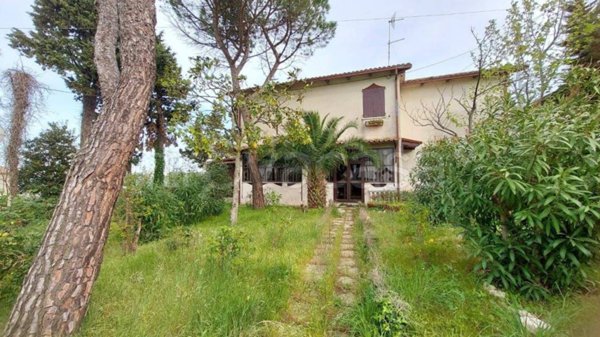 casa indipendente in vendita a San Costanzo